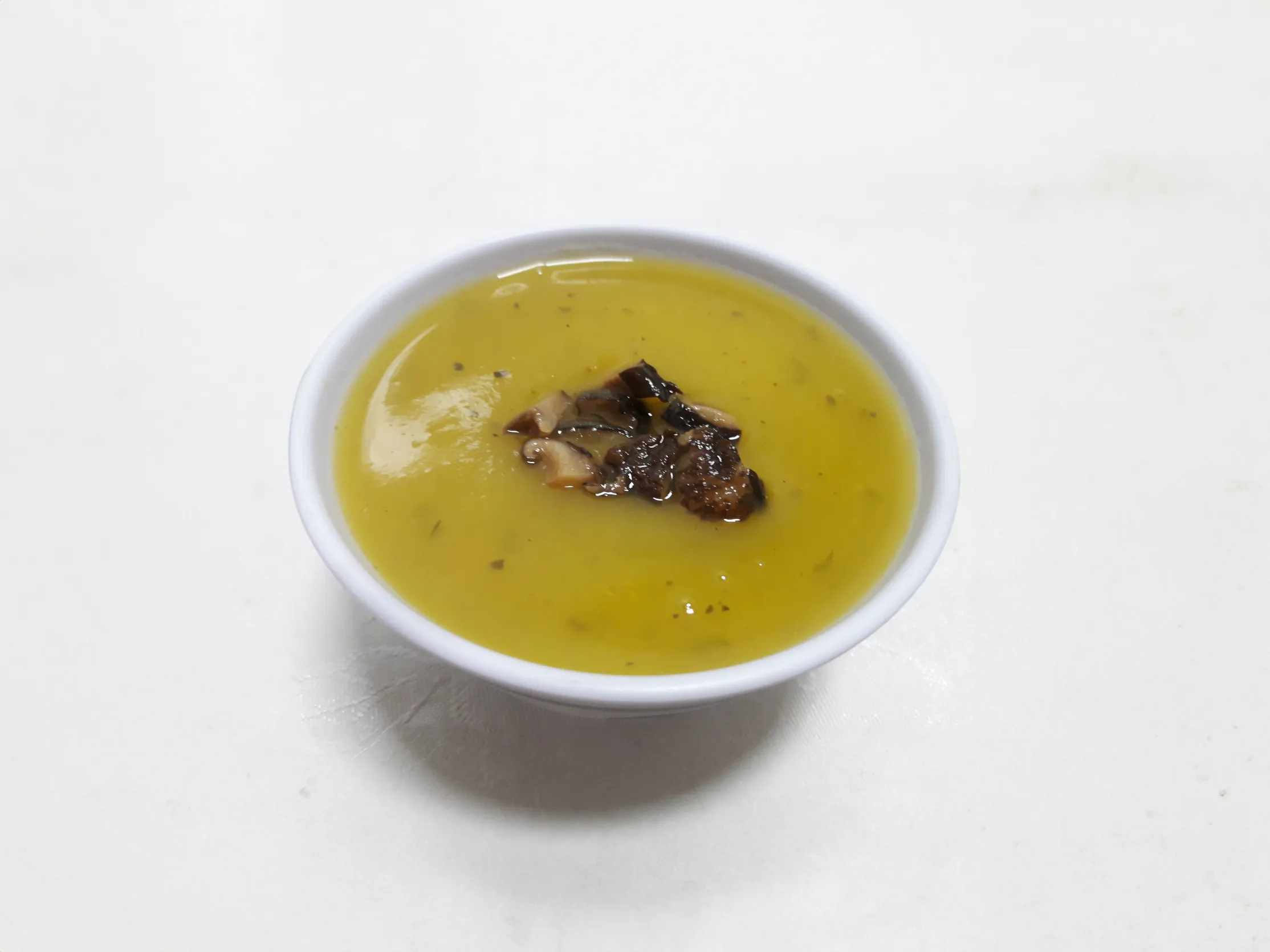 Sopa creme de mandioquinha com shitaki